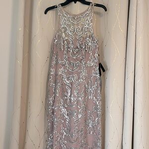 Adrianna Papell NWT Size 4 Dusty Pink Silver Sequin Formal Floor Length Dress